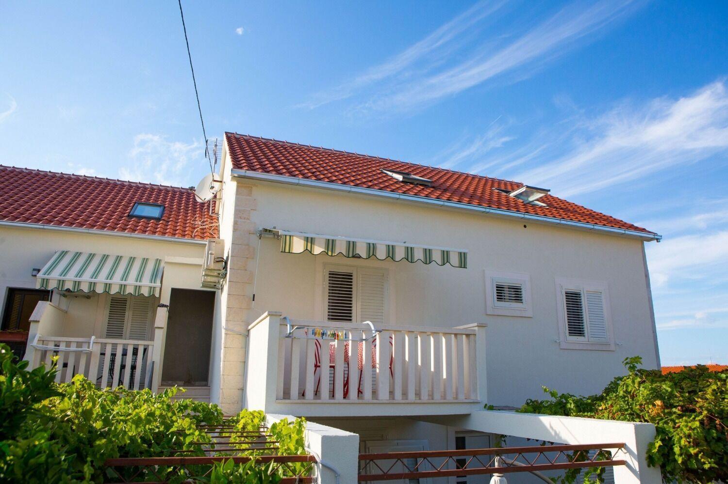 Mato Apartment *